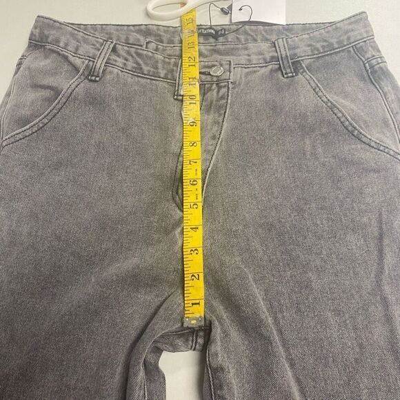 PRETTY LITTLE THING Women’s Gray Asymmetrical Waistband Straight Jeans Gray Size - Picture 4 of 11